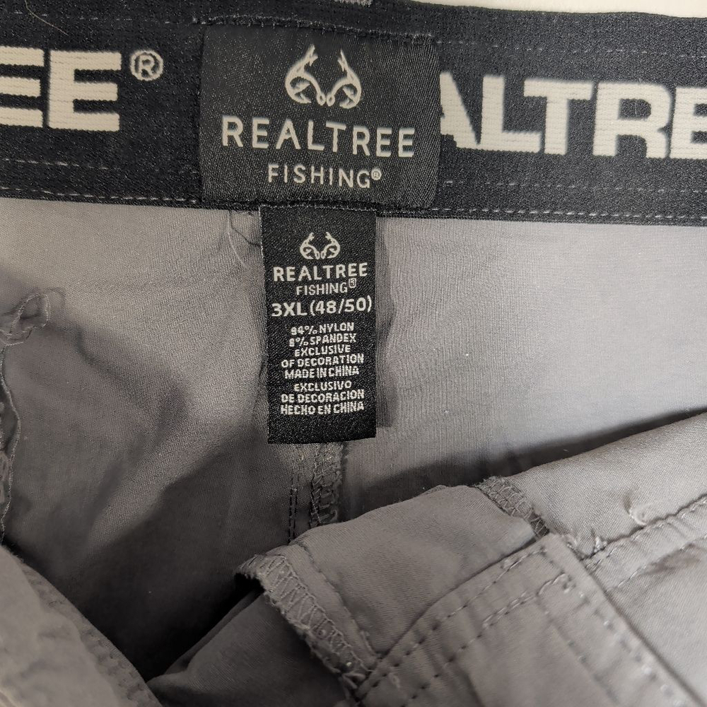 Men's Realtree Gray Cargo Fishing Shorts 3XL - Picture 6 of 10